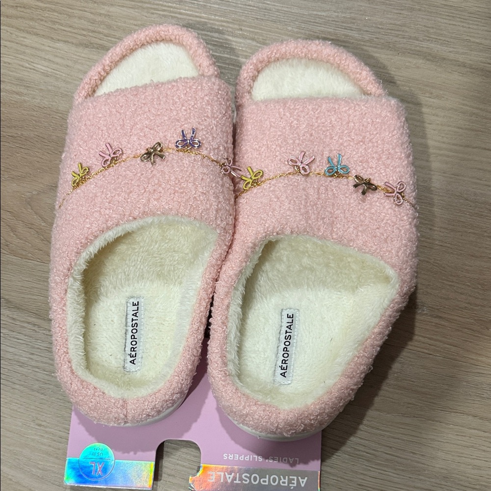 Aeropostale Pink Bouclé Fuzzy Slip-On Slippers